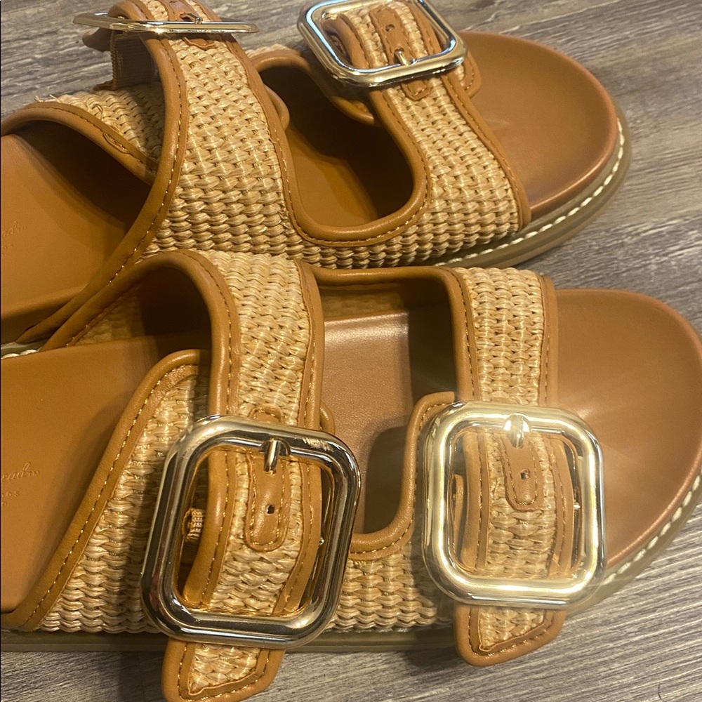 Euc Universal Thread Double Strap Buckle Sandals 9 - image 3